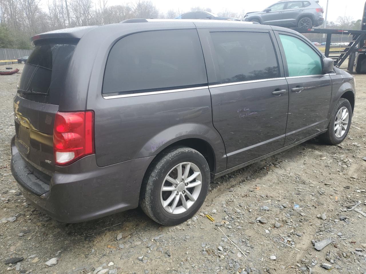 VIN 2C4RDGCG6LR174002 2020 DODGE CARAVAN no.3