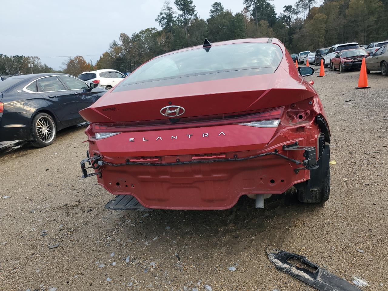 2021 Hyundai Elantra - Image 6
