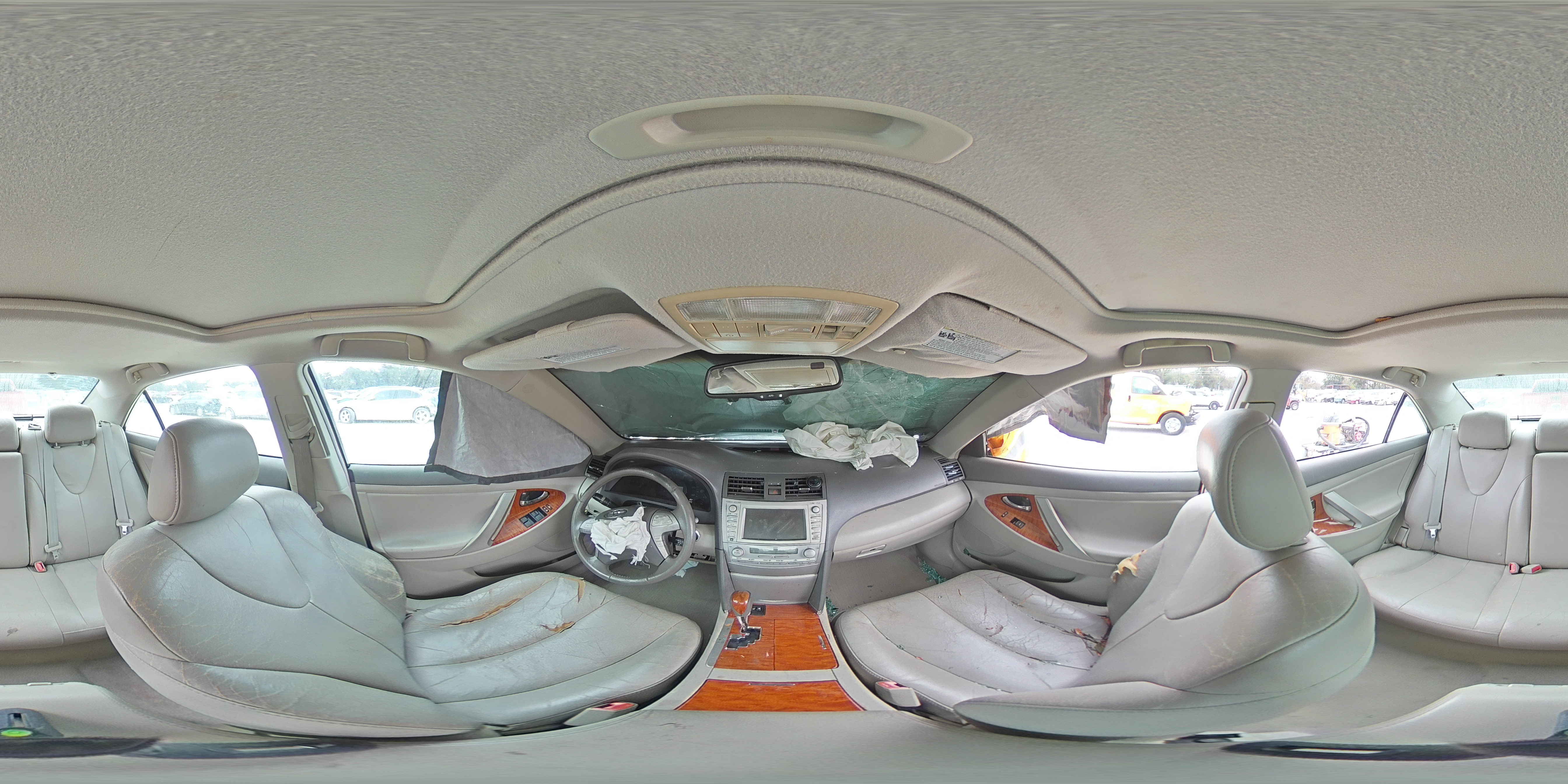 2011 Toyota Camry - Image 13