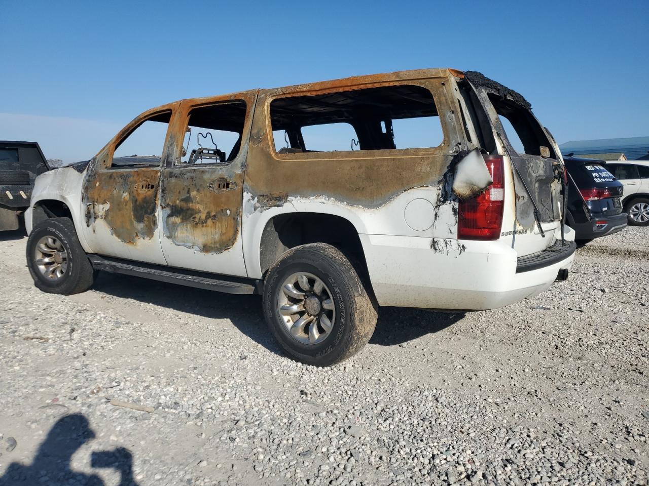 2011 Chevrolet Suburban - Image 2
