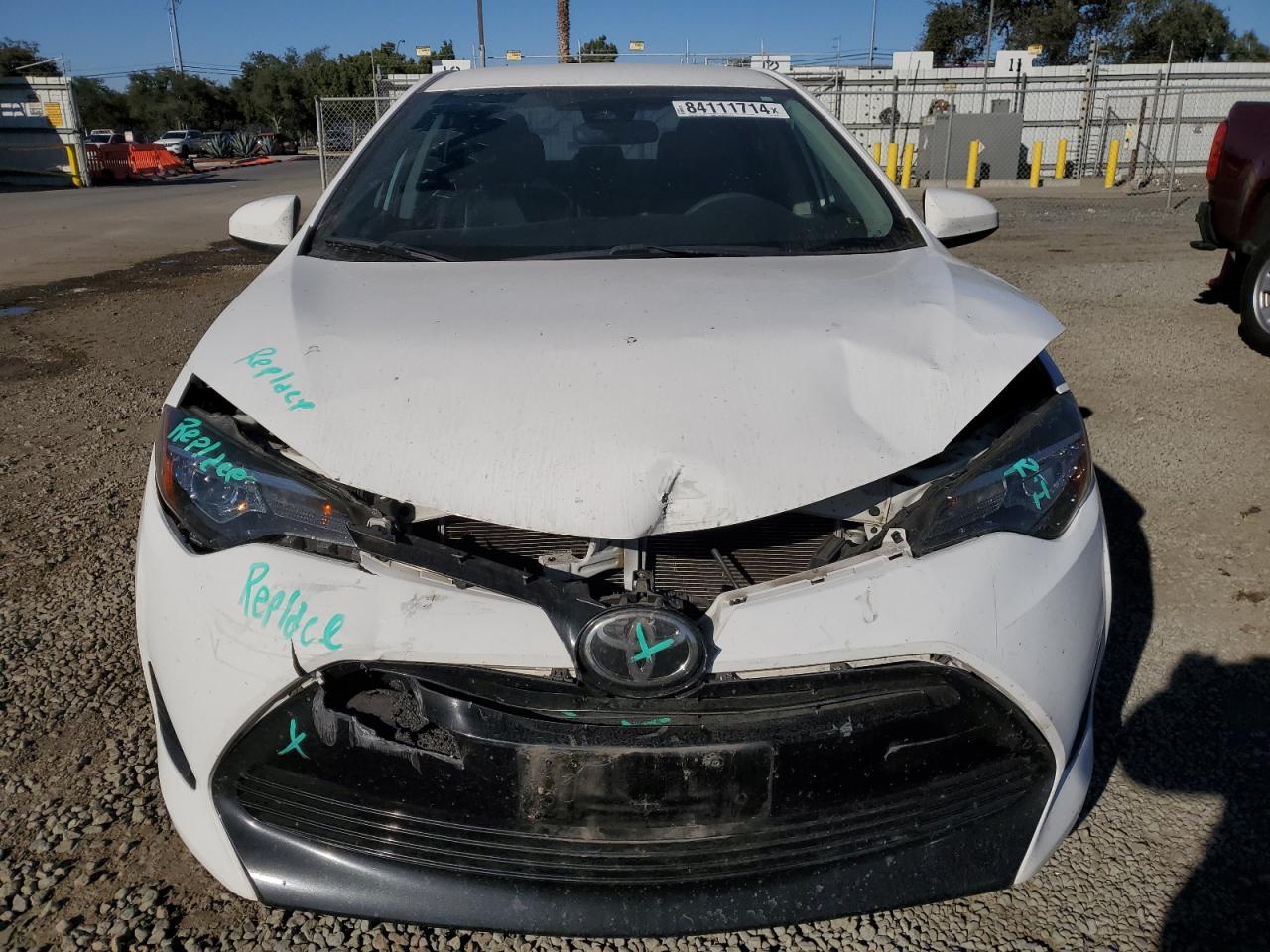 VIN 2T1BURHE6JC037143 2018 TOYOTA COROLLA no.5