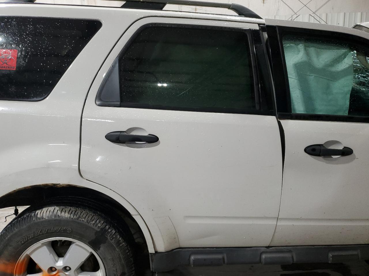 2010 Ford Escape - Image 11