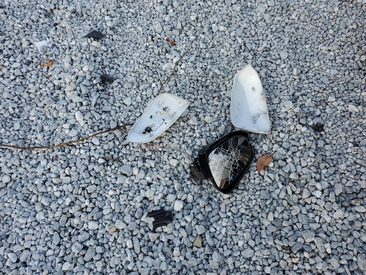 2019 Toyota Tacoma - Image 12