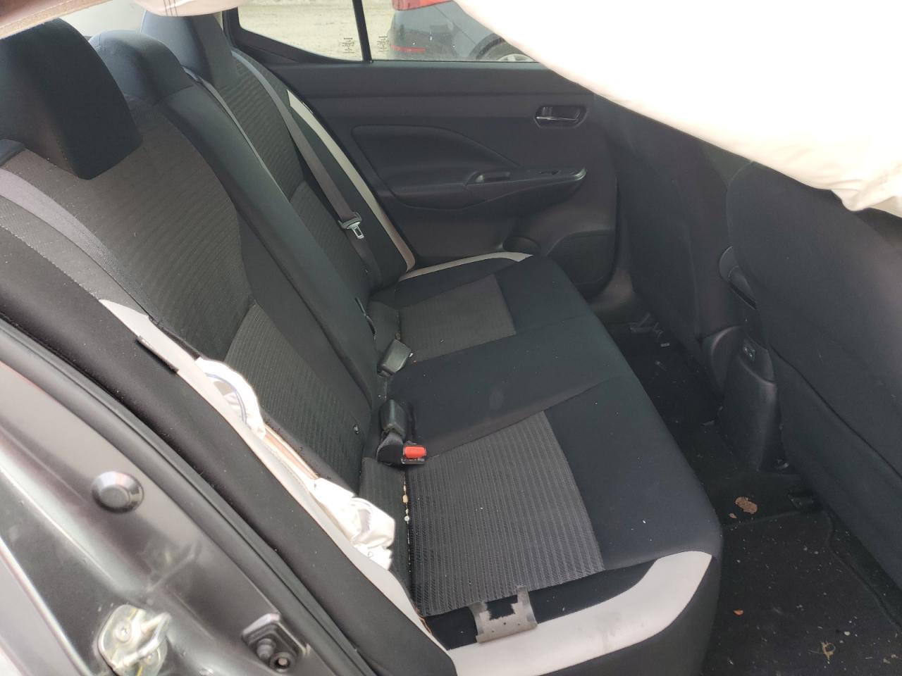2020 Nissan Versa - Image 10