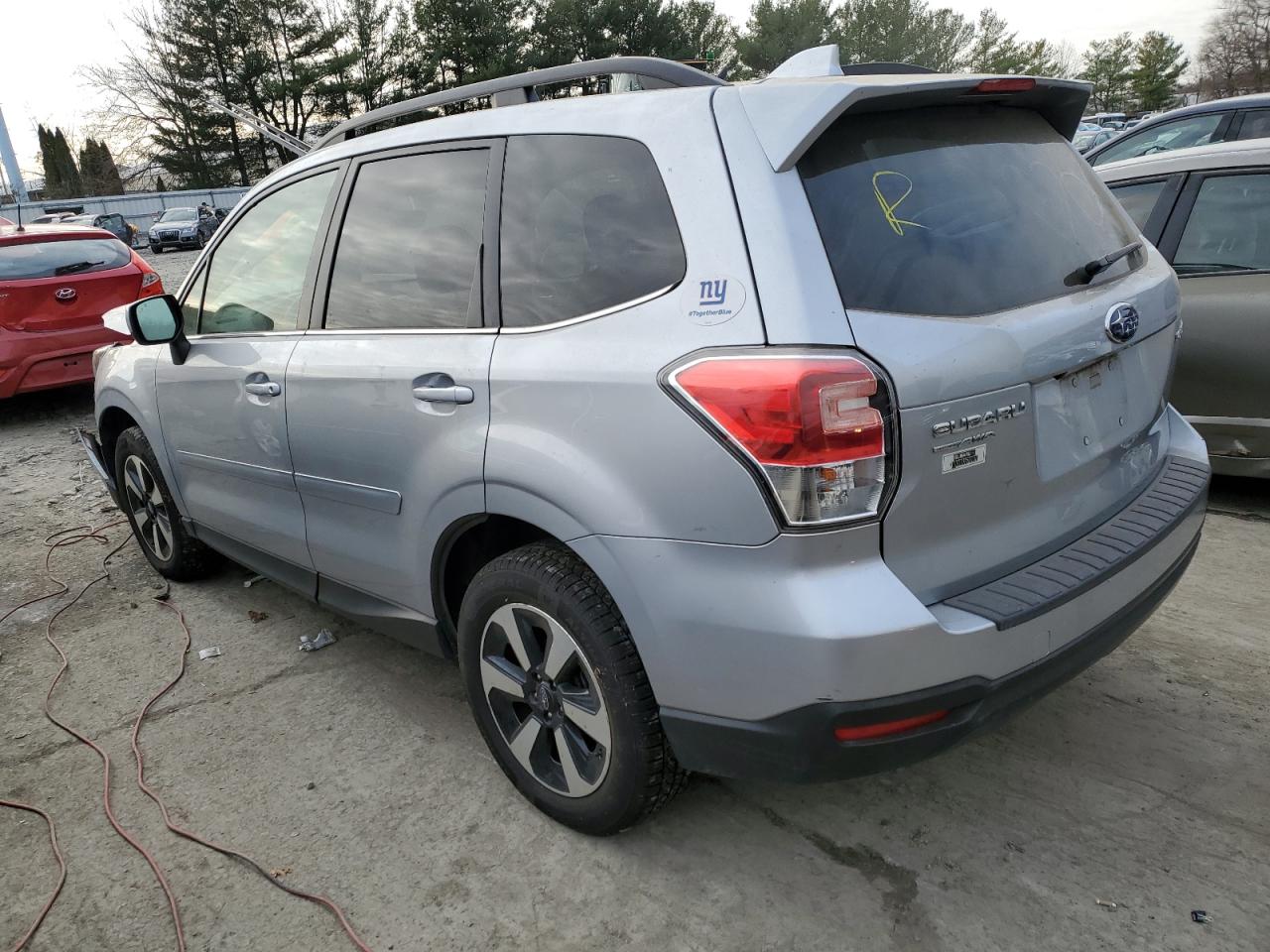 VIN JF2SJAJC1JH610594 2018 SUBARU FORESTER no.2