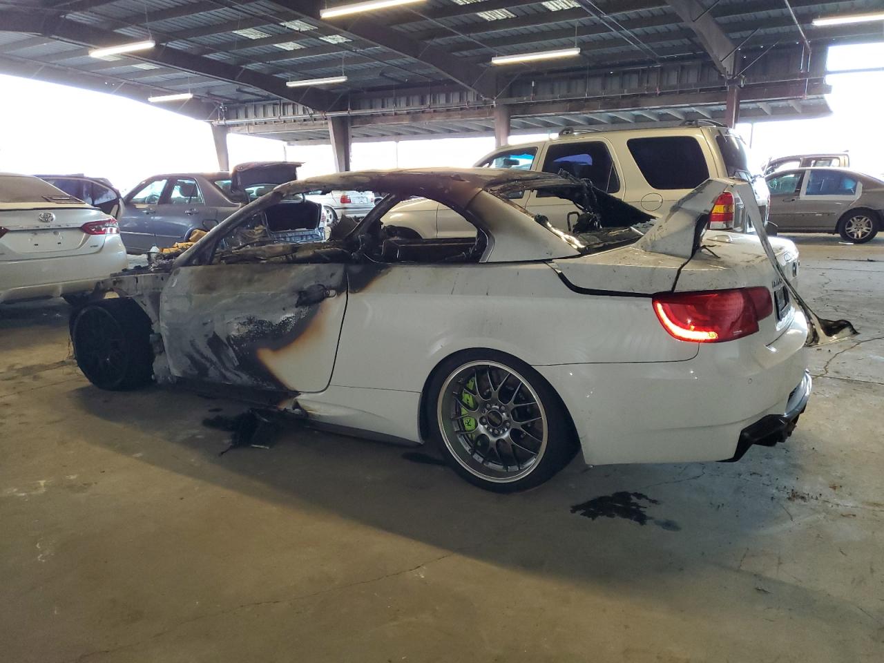 2011 BMW M3 - Image 2