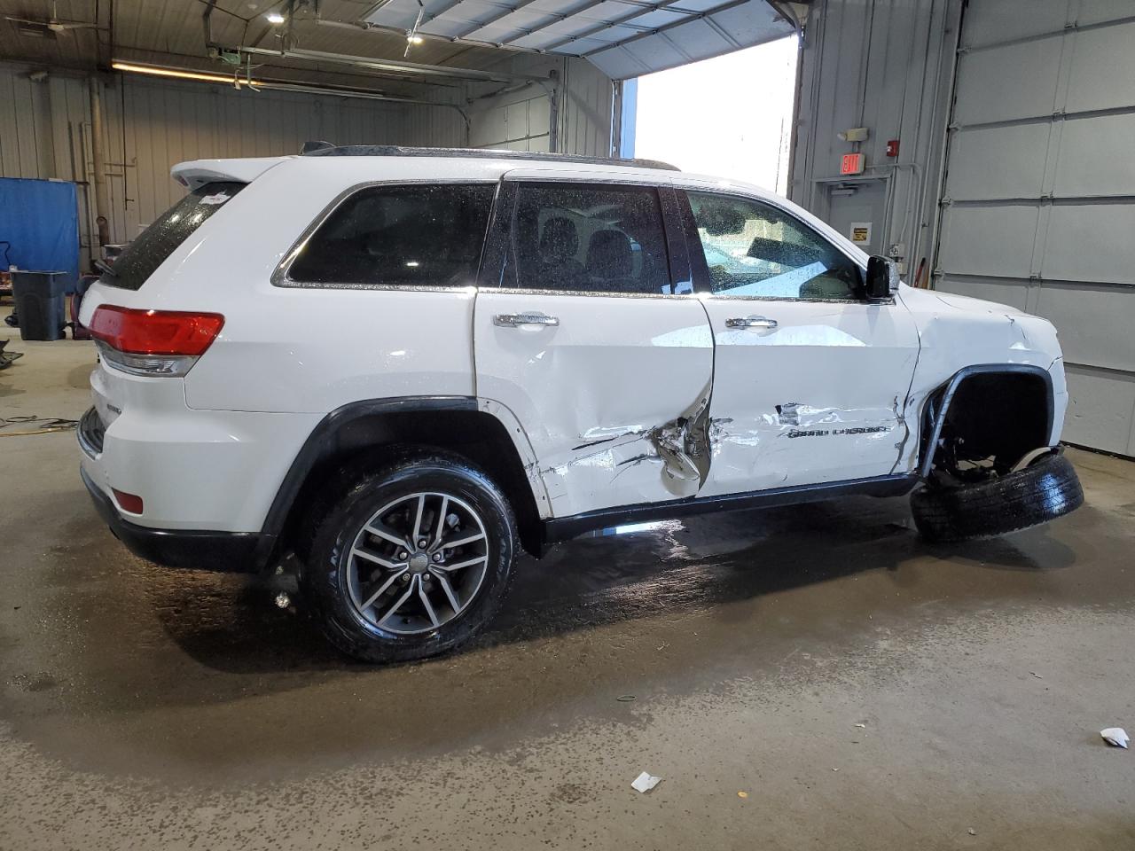 2018 Jeep Grand Cherokee - Image 3