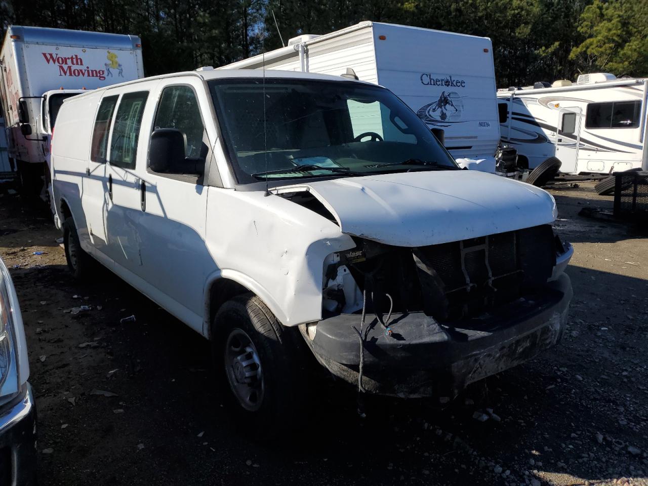 VIN 1GCWGBFG4K1185639 2019 CHEVROLET EXPRESS no.4