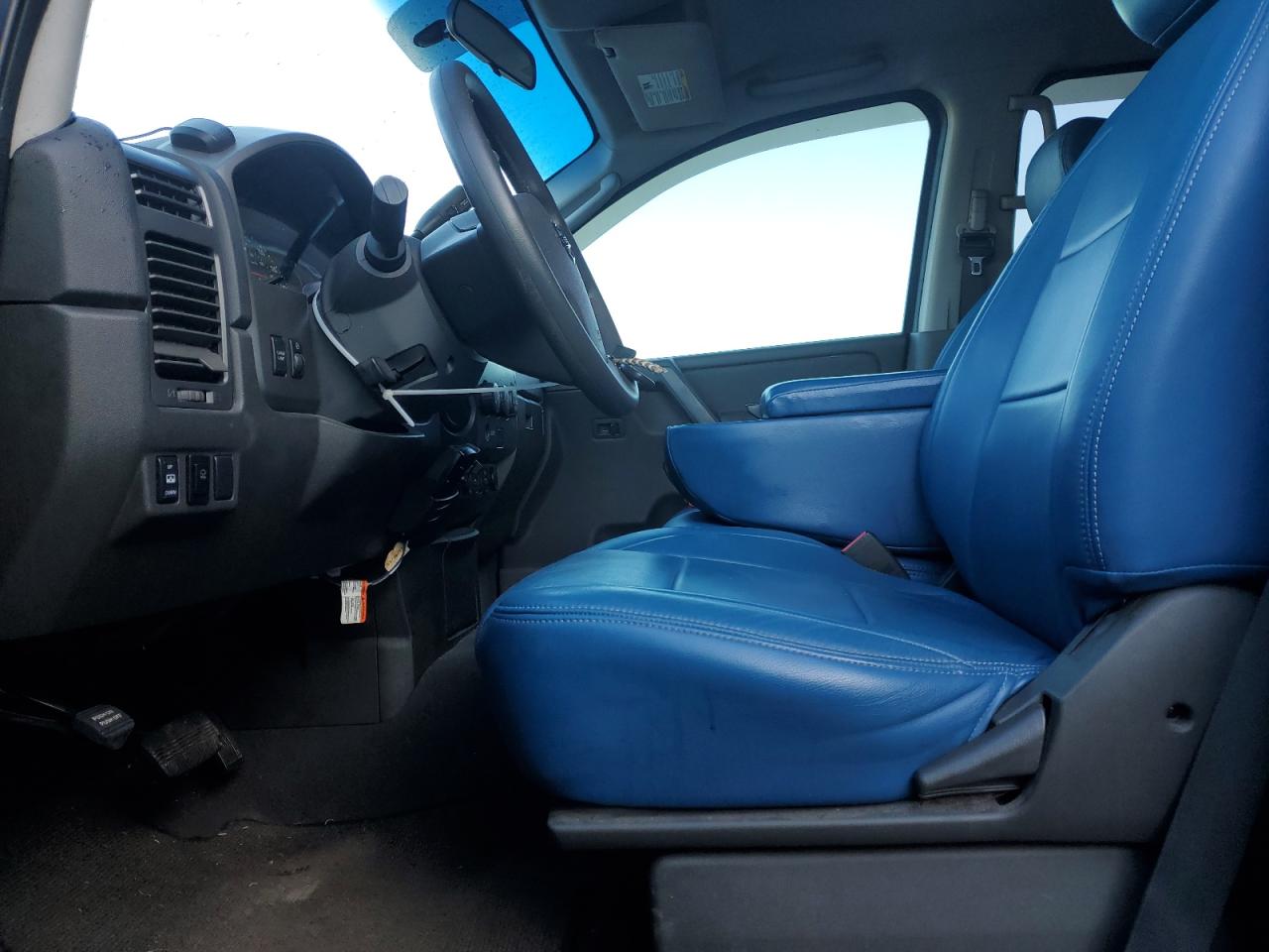 2007 Nissan Titan - Image 7