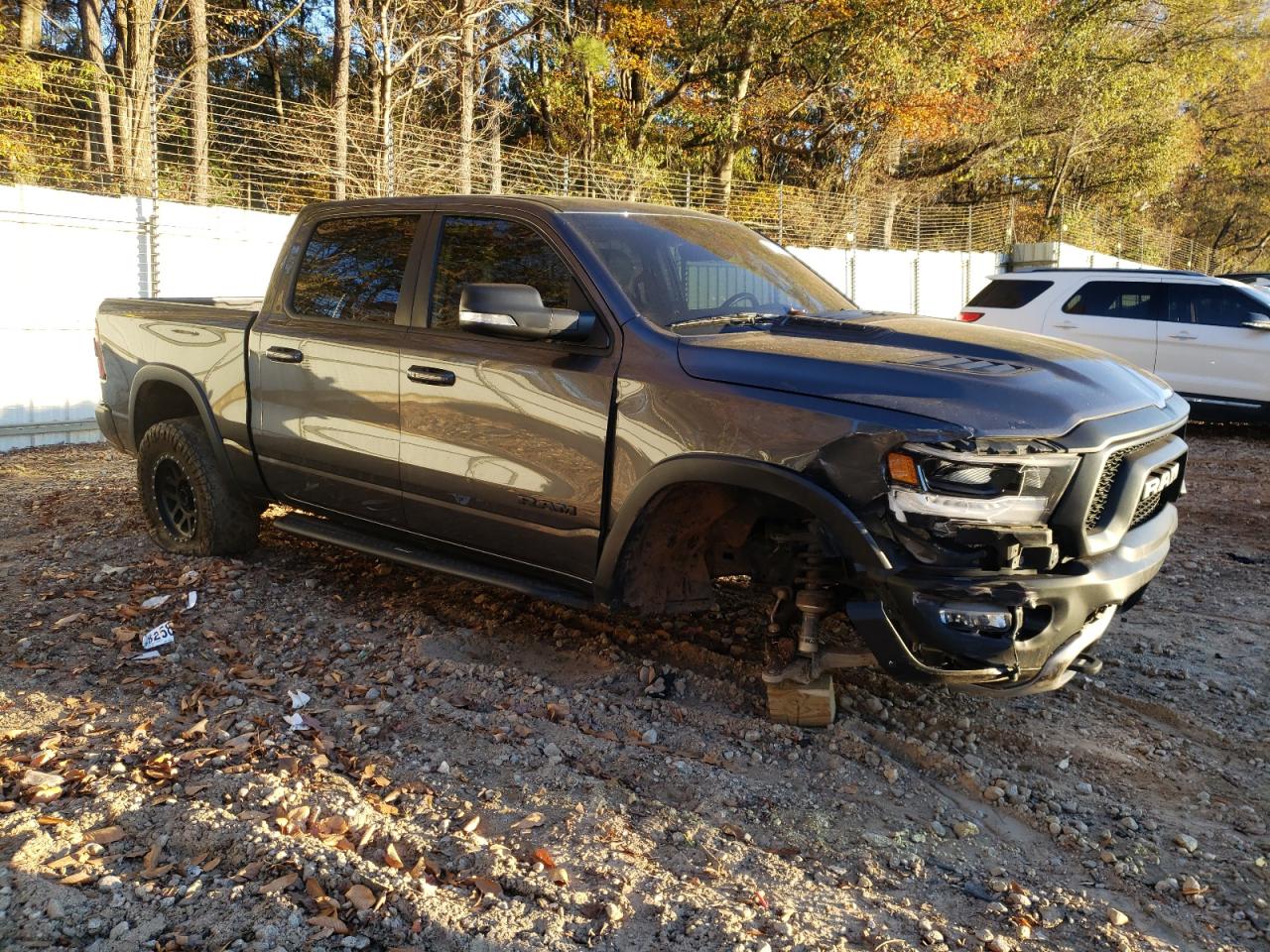 2019 RAM 1500 - Image 4