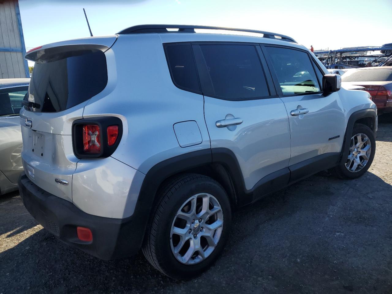 VIN ZACCJABB5JPJ25132 2018 JEEP RENEGADE no.3