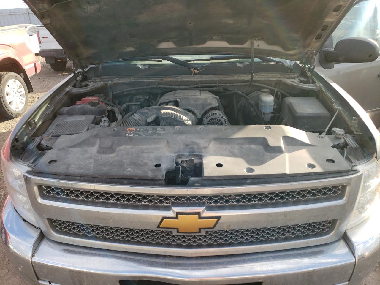 2012 Chevrolet Silverado - Image 11