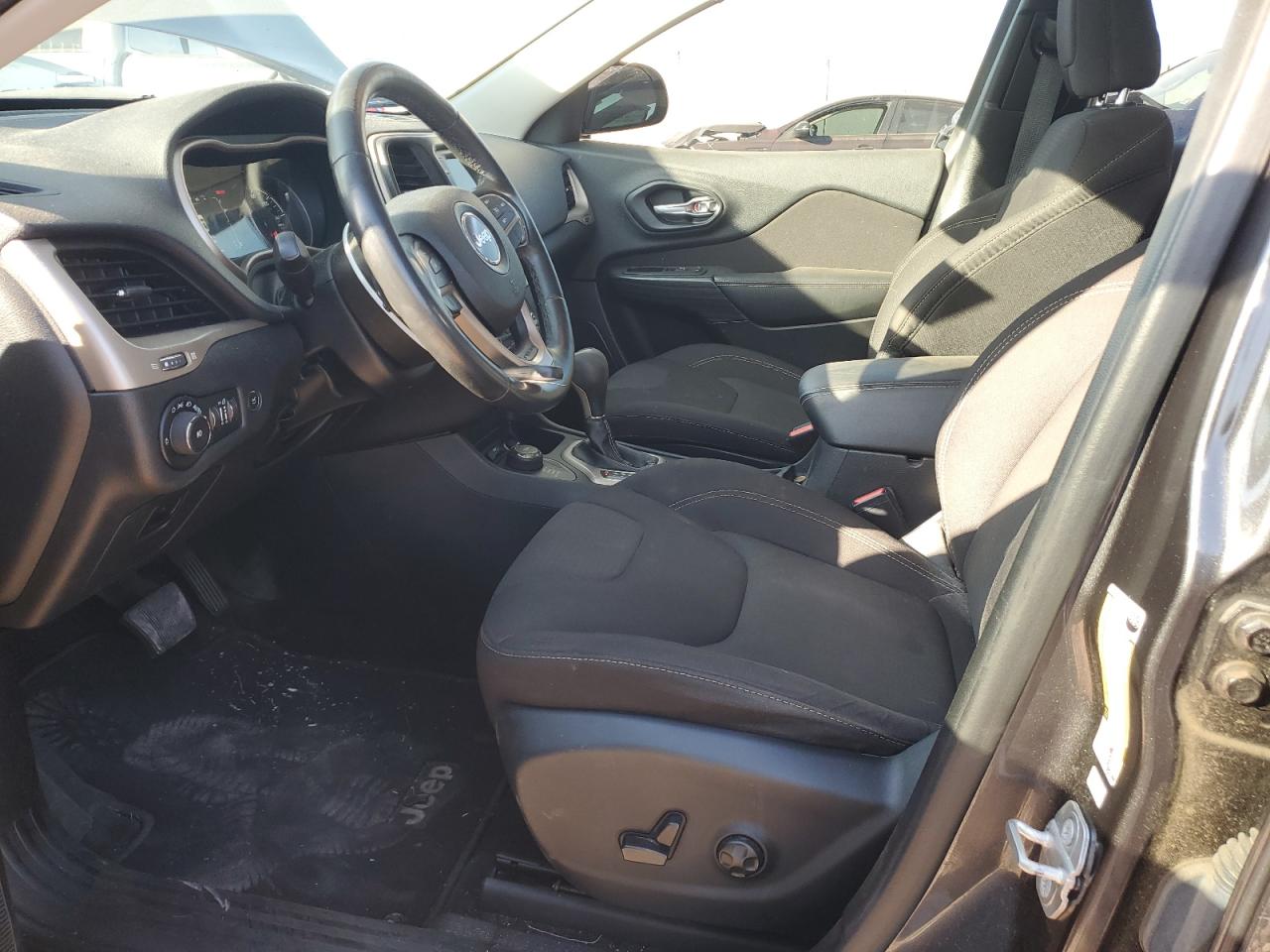 2016 Jeep Grand Cherokee - Image 7
