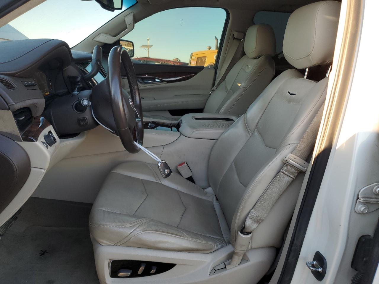 2015 Cadillac Escalade - Image 7