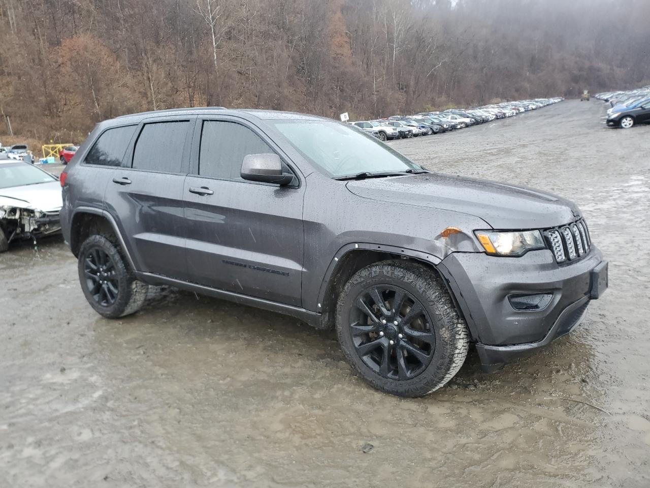 2019 Jeep Grand Cherokee - Image 4