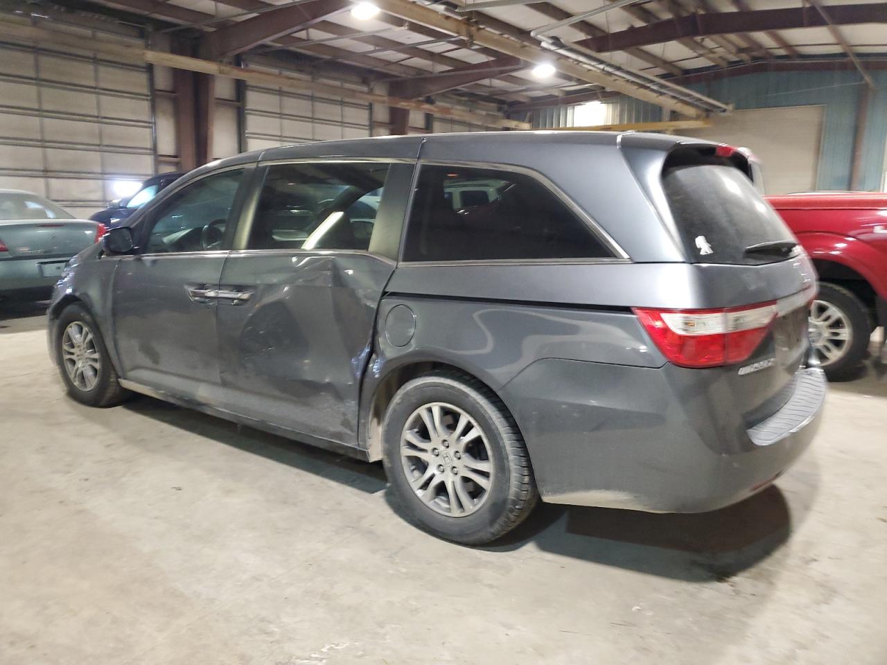 2013 Honda Odyssey - Image 2