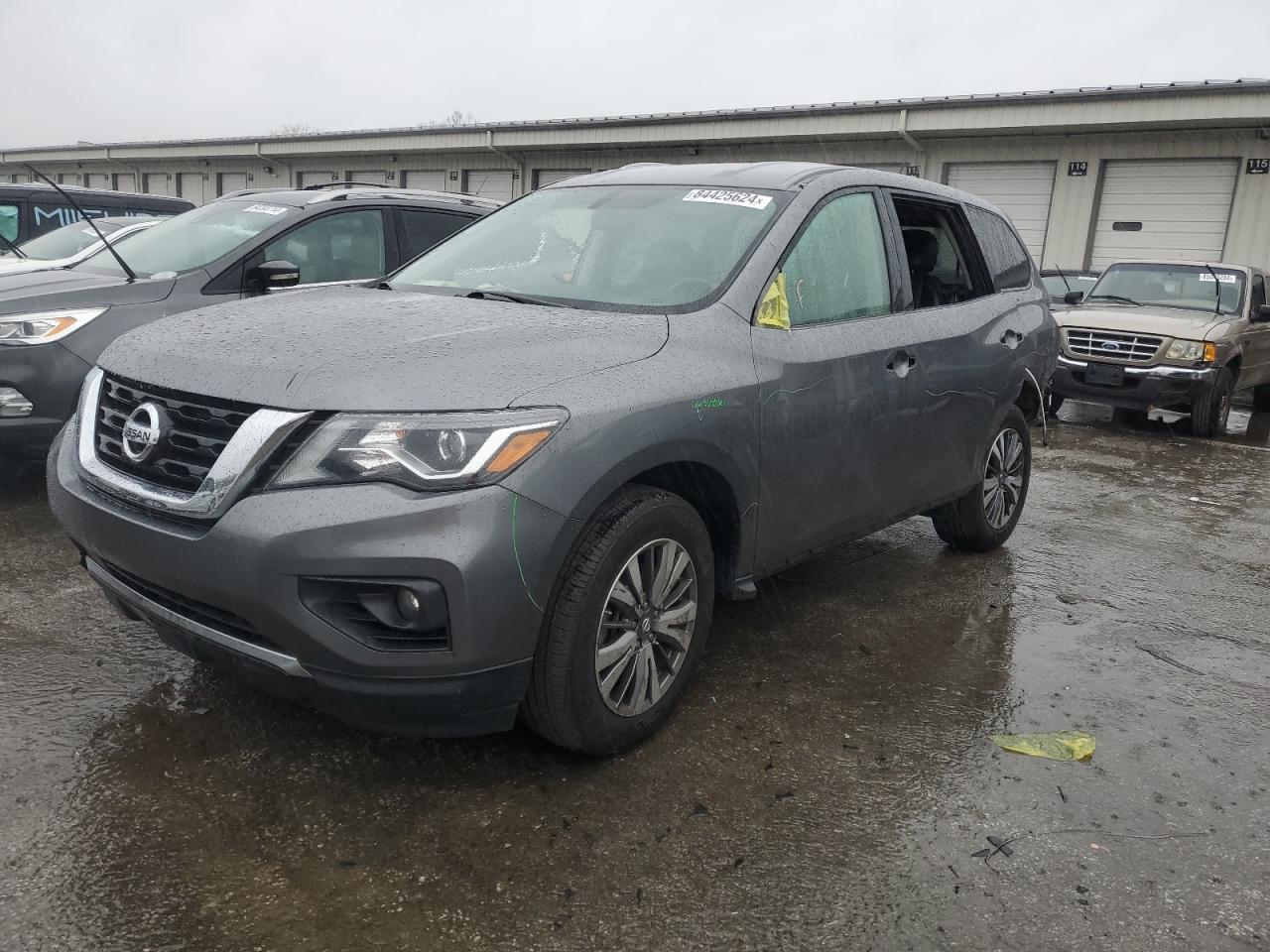 2018 Nissan Pathfinder - Image 1