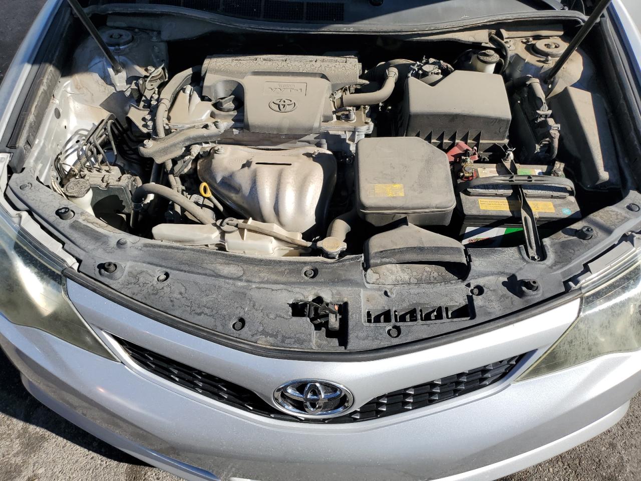 2012 Toyota Camry - Image 11