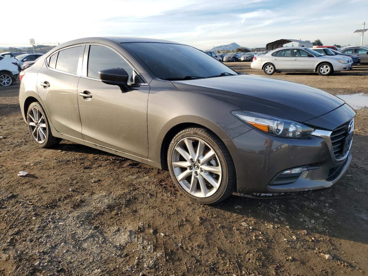 2017 Mazda 3 - Image 4