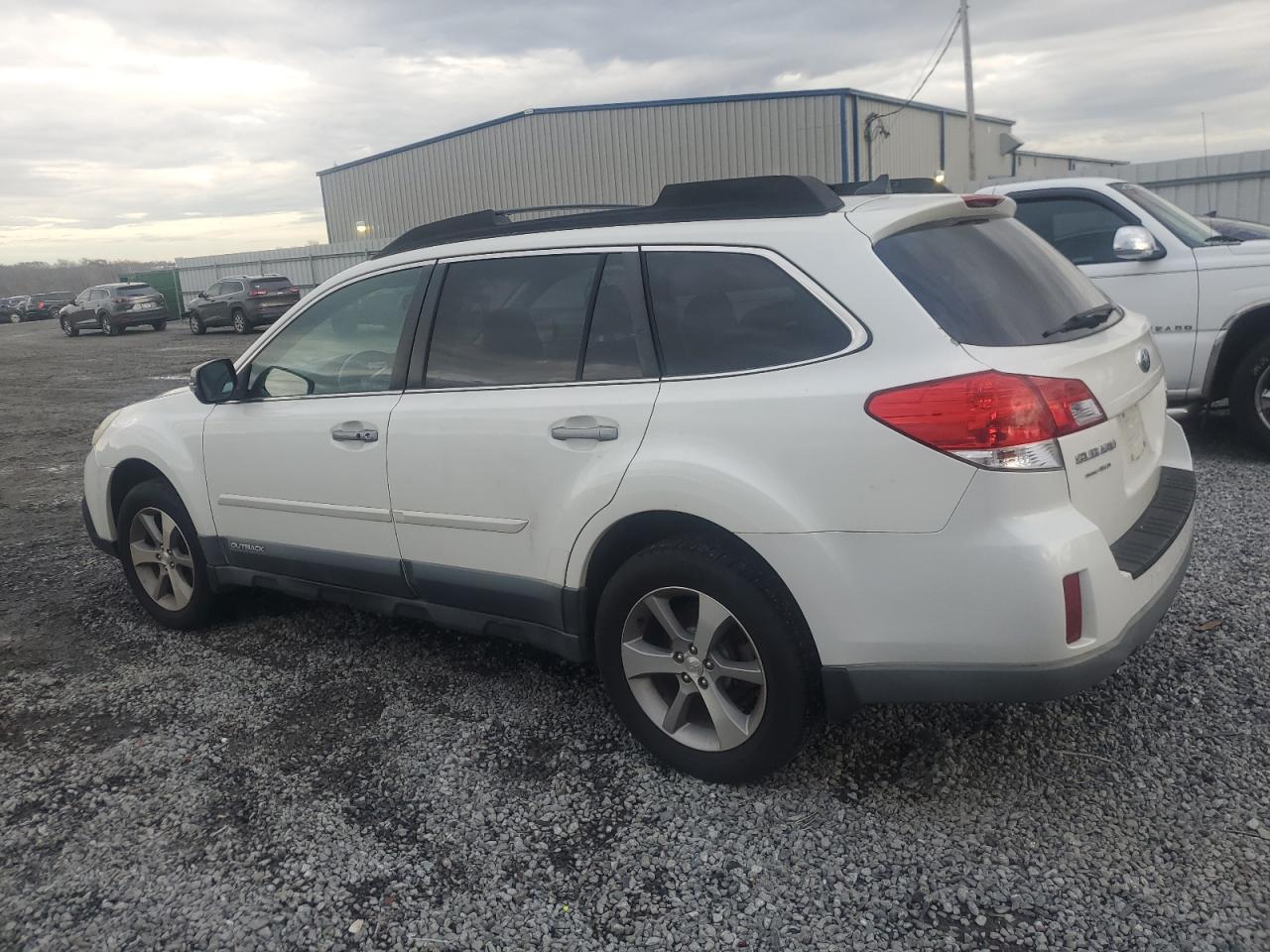 VIN 4S4BRCSC6D3264427 2013 SUBARU OUTBACK no.2