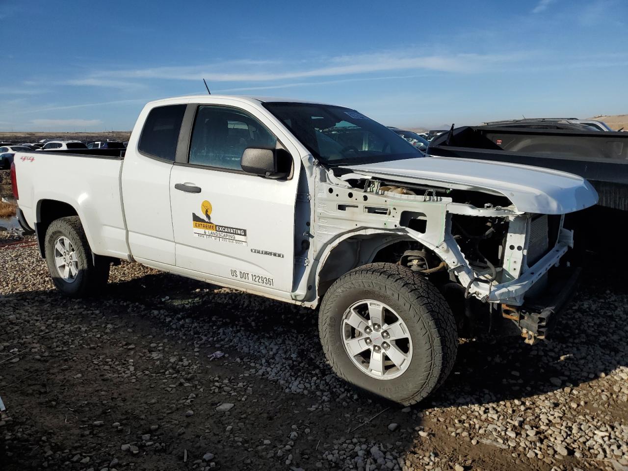 VIN 1GCHTBEN7H1183185 2017 CHEVROLET COLORADO no.4