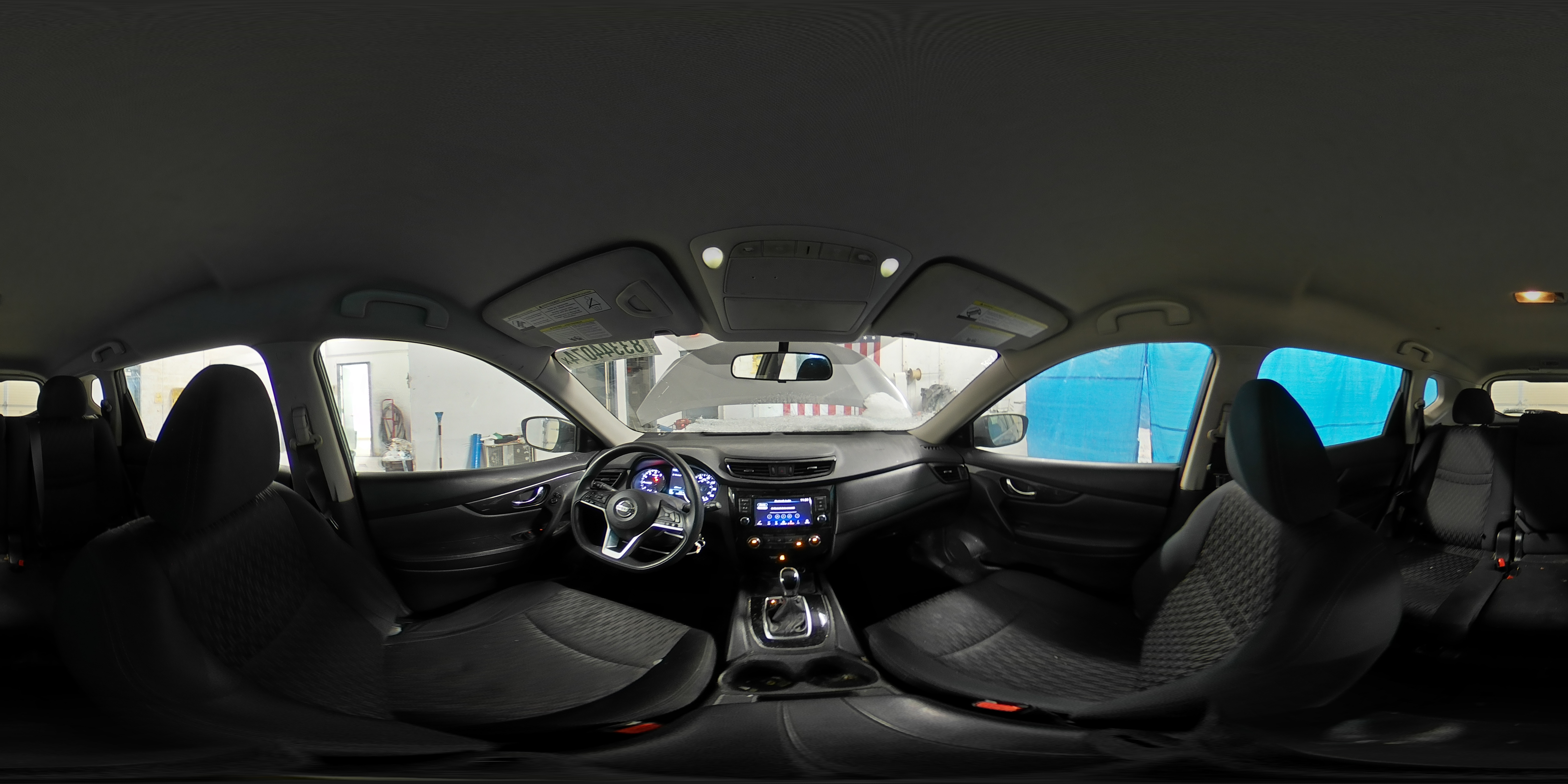 2018 Nissan Rogue - Image 13
