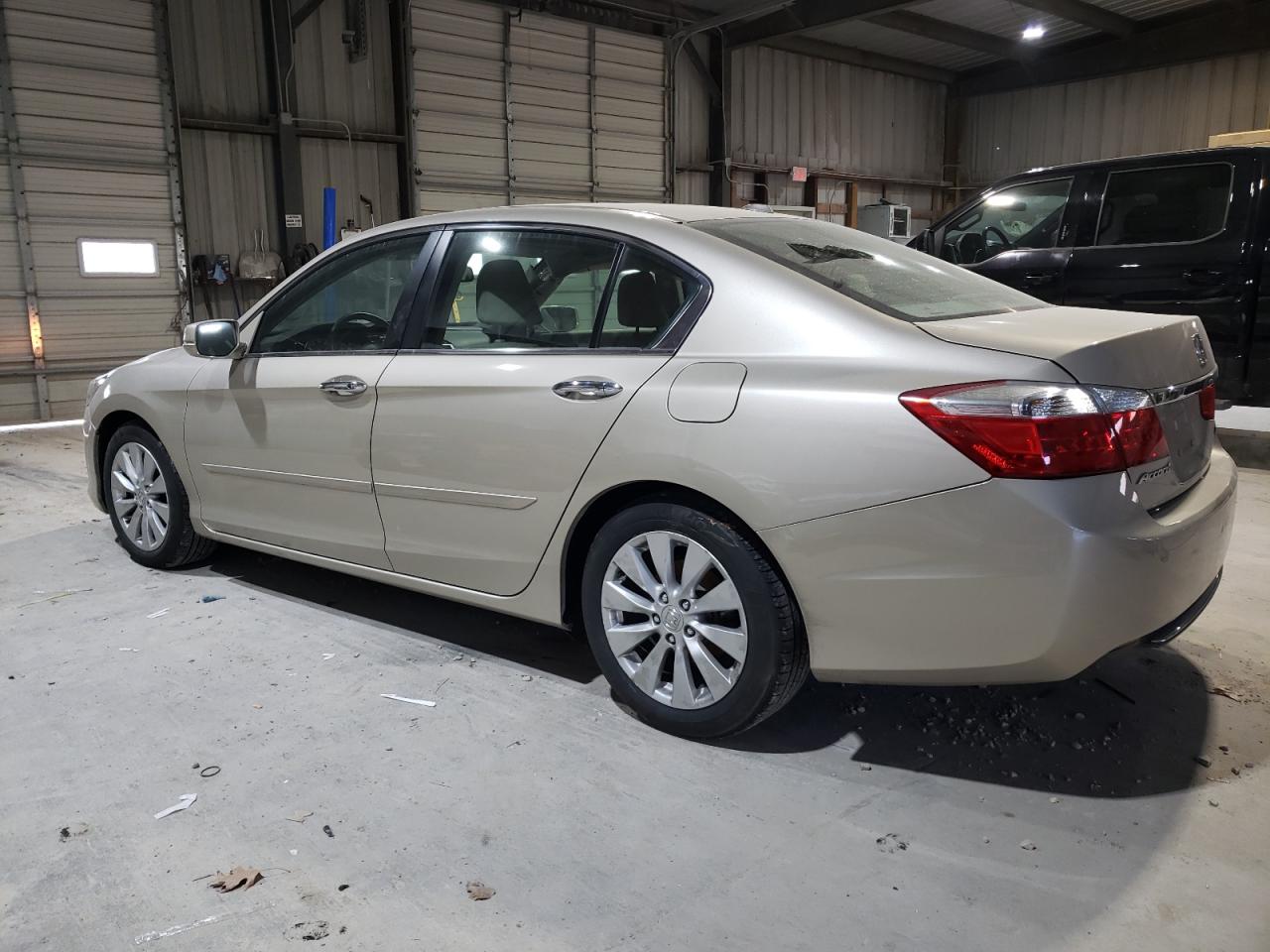 VIN 1HGCR2F87FA271511 2015 HONDA ACCORD no.2