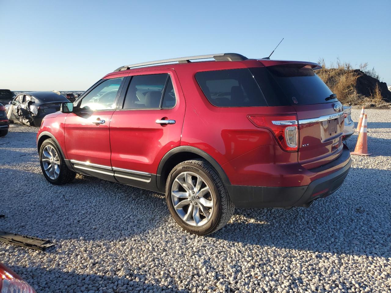 2014 Ford Explorer - Image 2