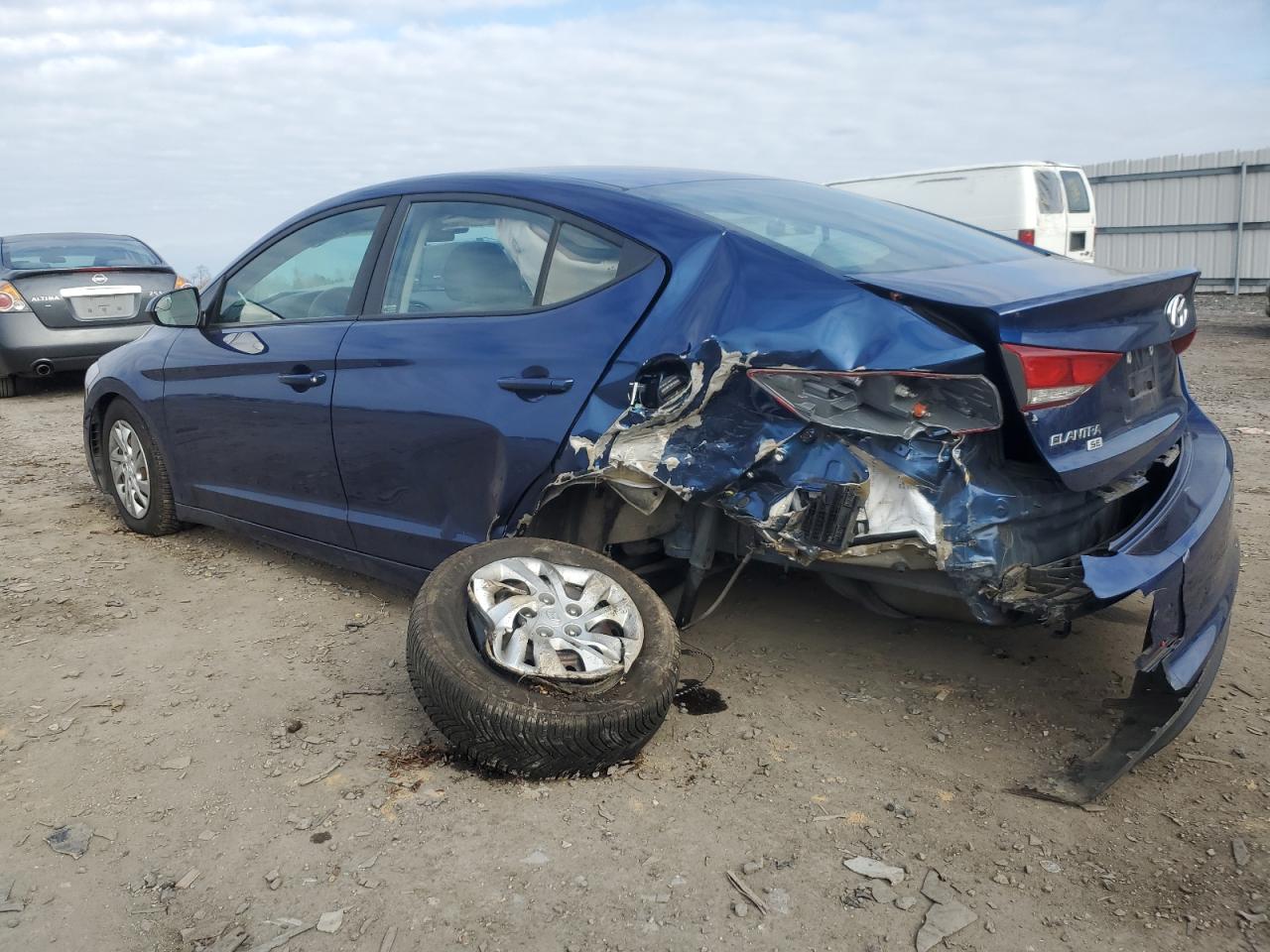 2018 Hyundai Elantra - Image 2