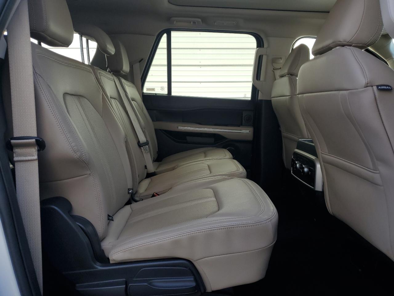 2022 Ford Expedition - Image 11
