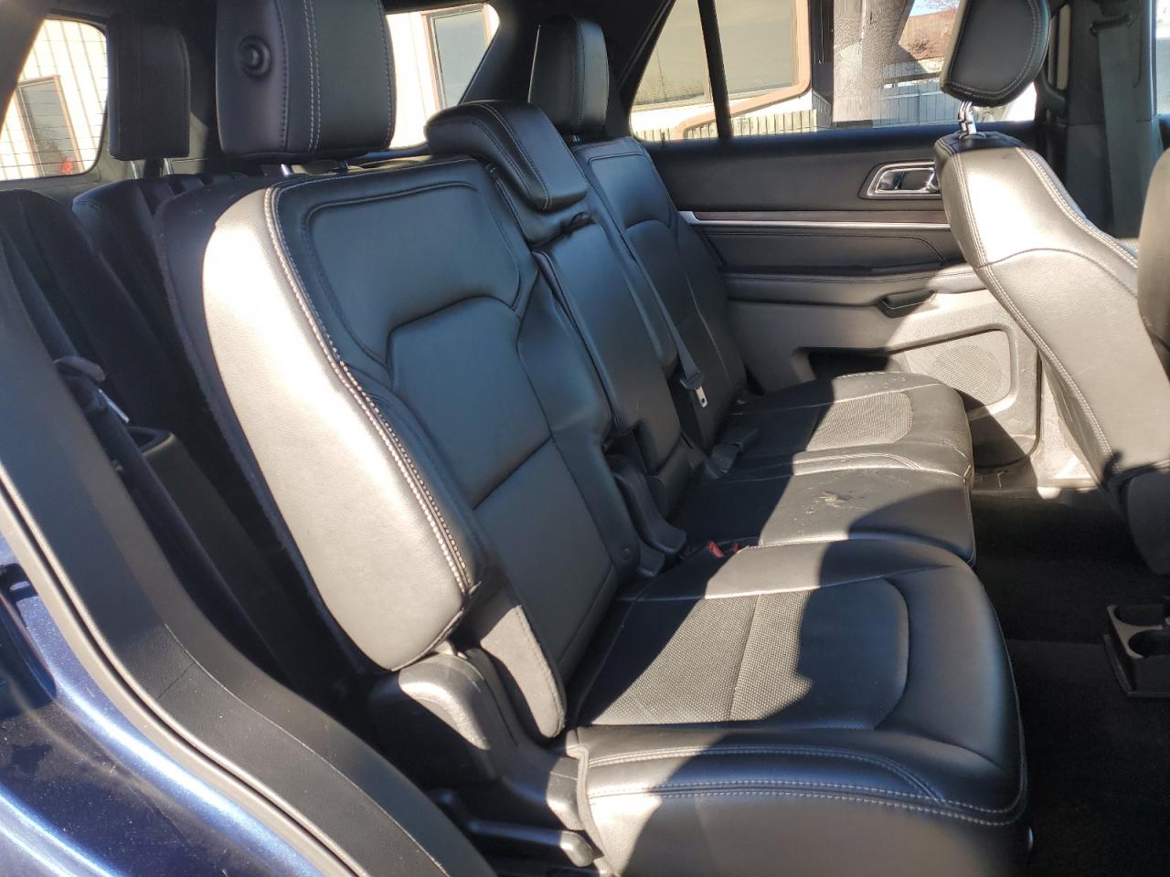 2016 Ford Explorer - Image 11