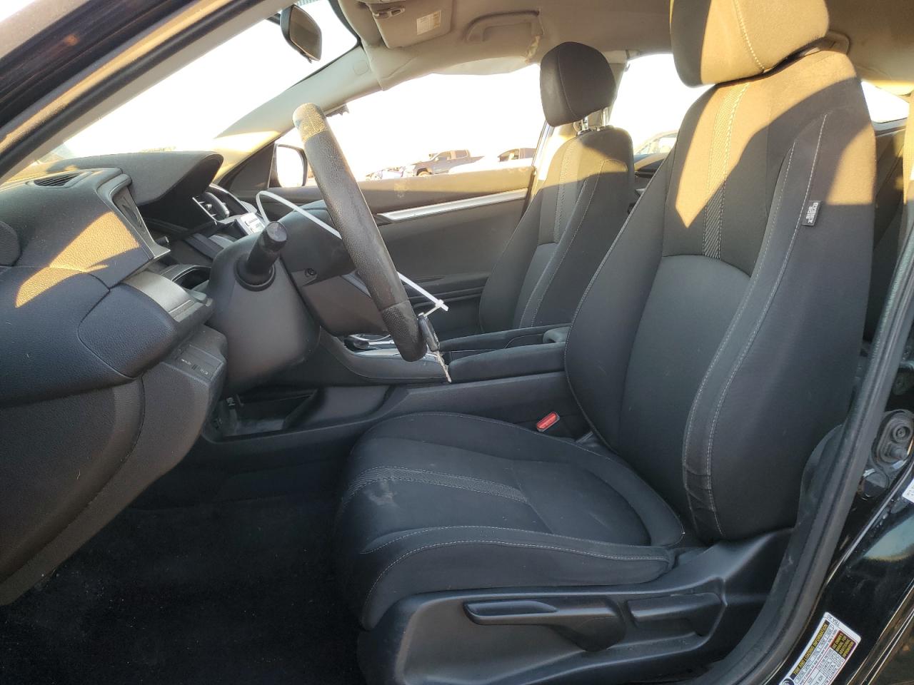 2018 Honda Civic Lx VIN: 2HGFC2F58JH581777 Lot: 84258264