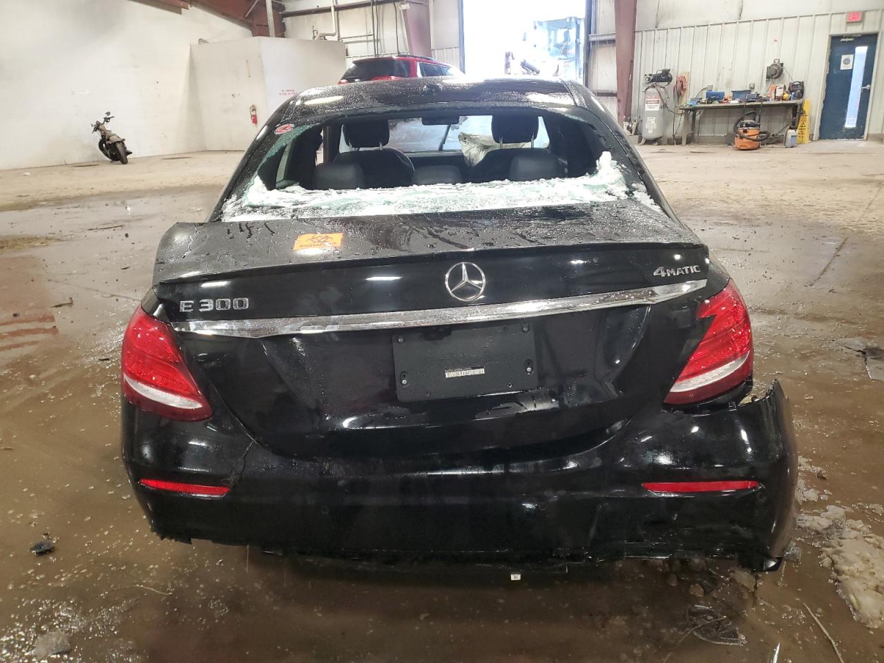 2017 Mercedes-Benz E 300 4Matic VIN: WDDZF4KBXHA205946 Lot: 83330054