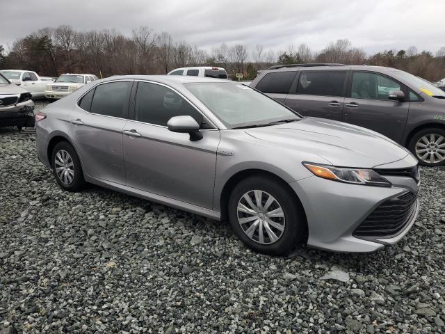  TOYOTA CAMRY 2019 Srebrny