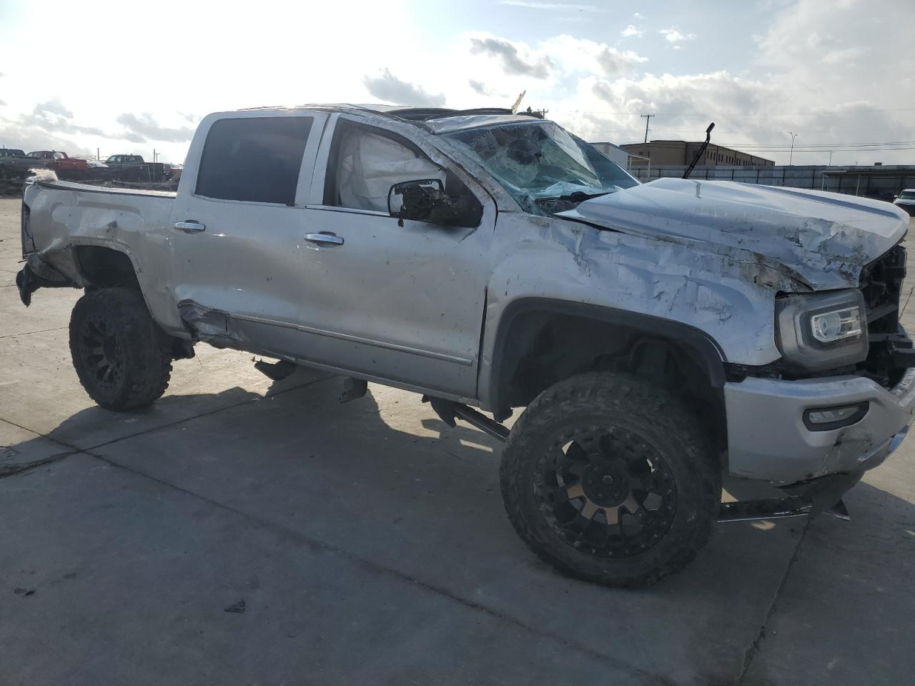 2018 GMC Sierra - Image 4