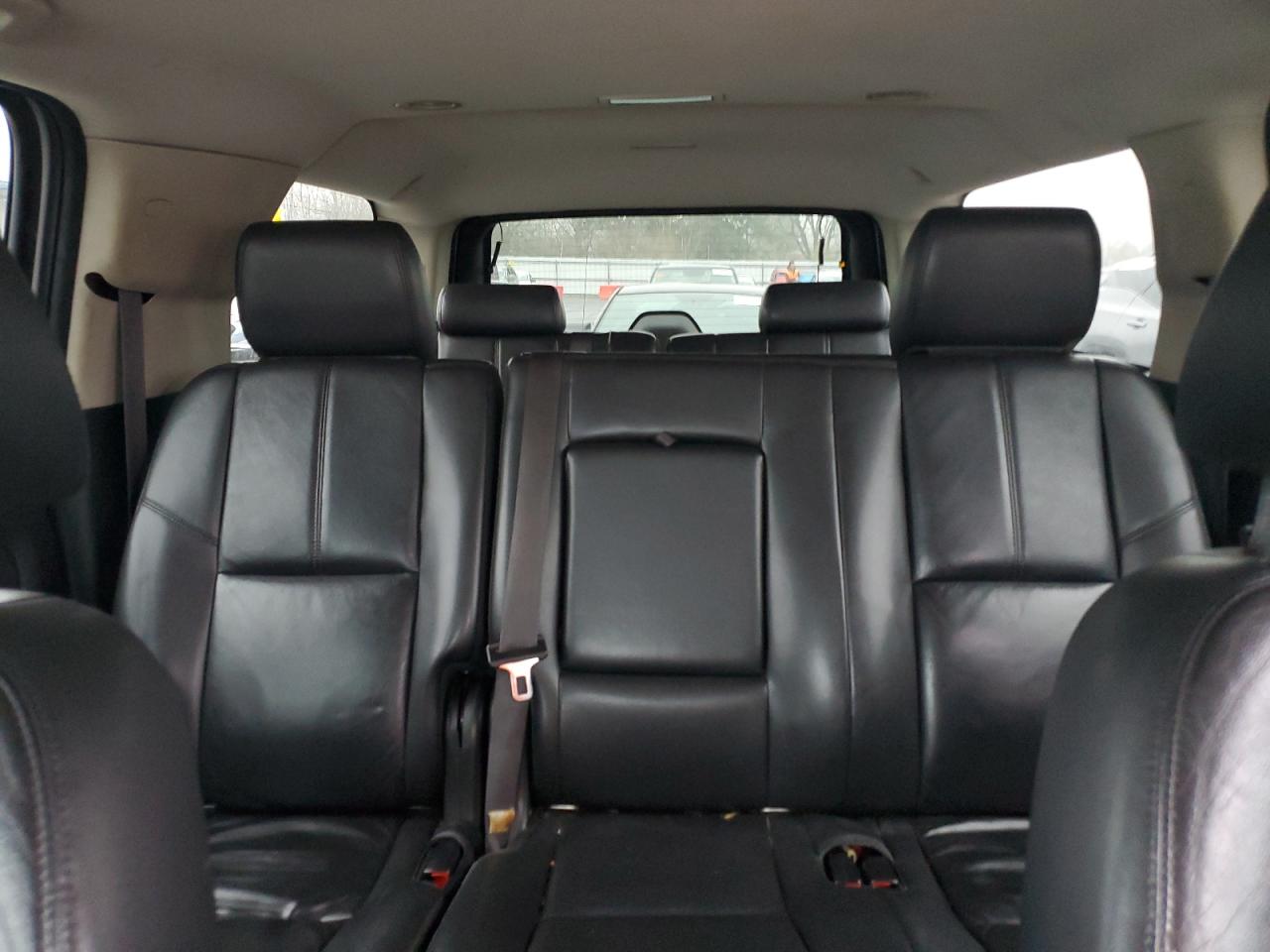 2013 GMC Yukon - Image 10