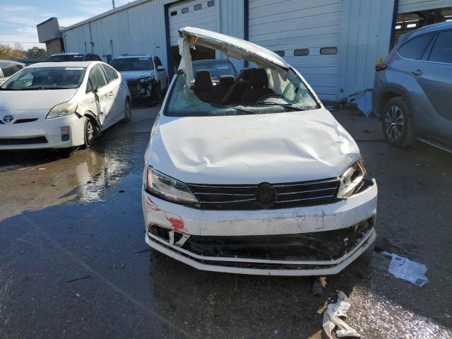 VOLKSWAGEN JETTA 2016 Biały