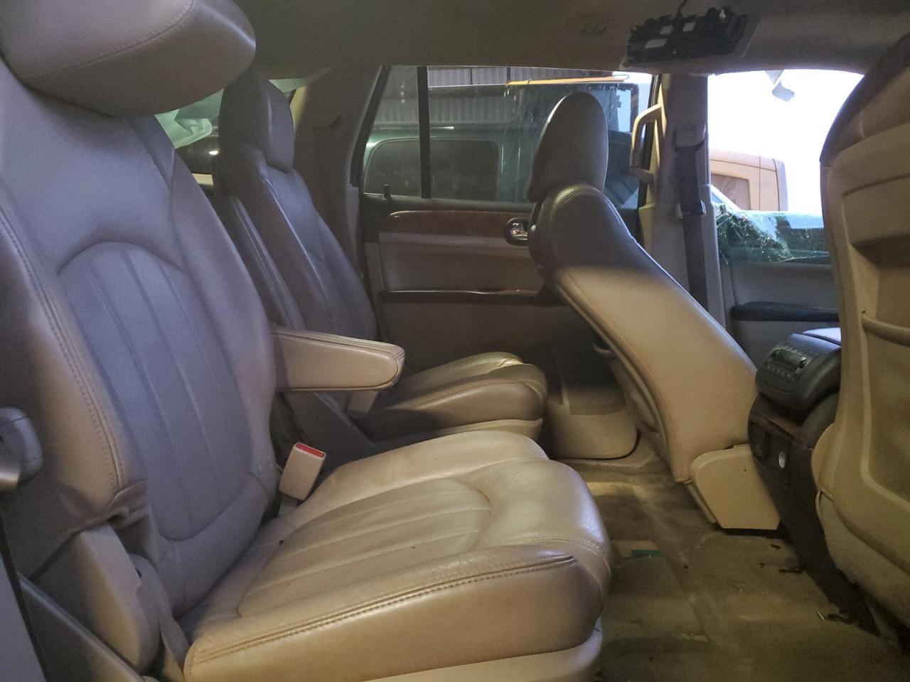 2011 Buick Enclave - Image 11