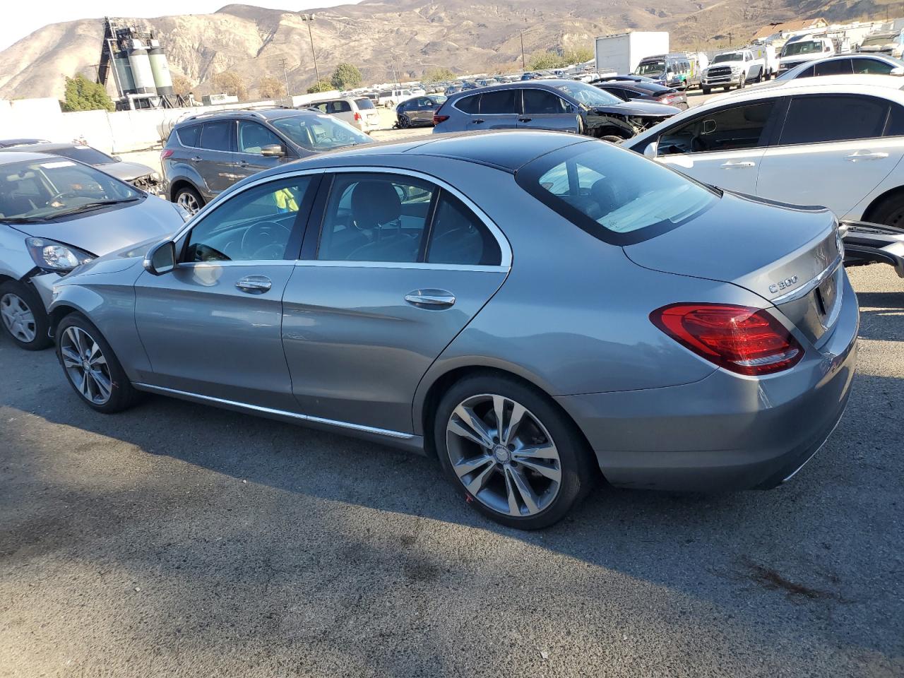 VIN 55SWF4KB6FU017893 2015 MERCEDES-BENZ C-CLASS no.2