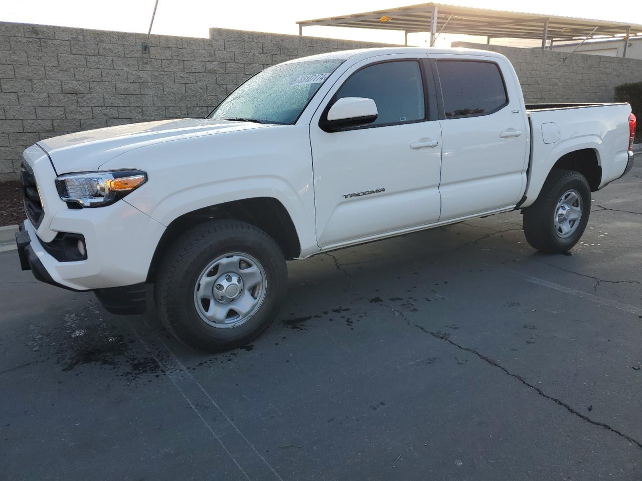 VIN 5TFAX5GN1JX113866 2018 TOYOTA TACOMA no.1