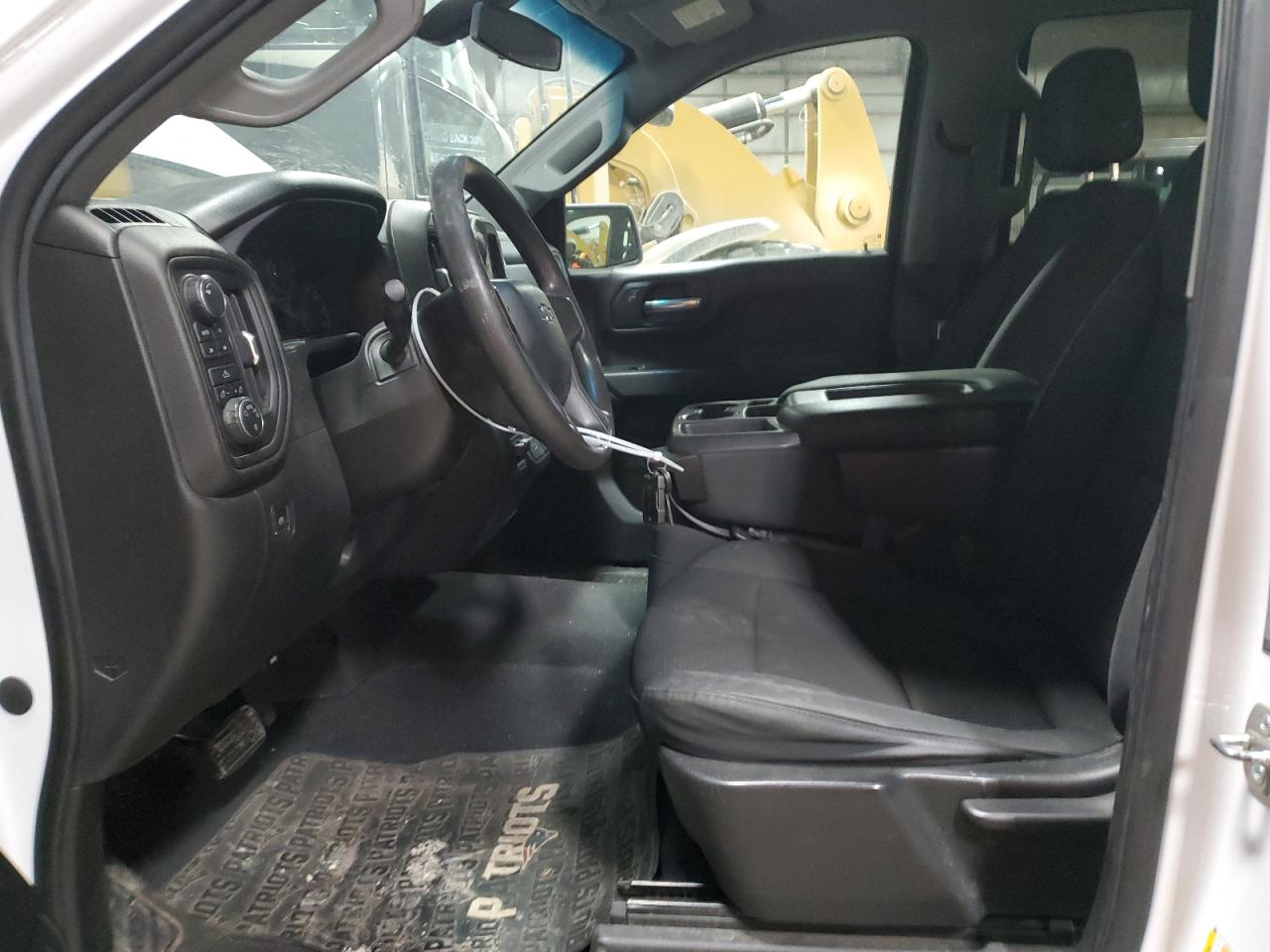 2019 Chevrolet Silverado - Image 7