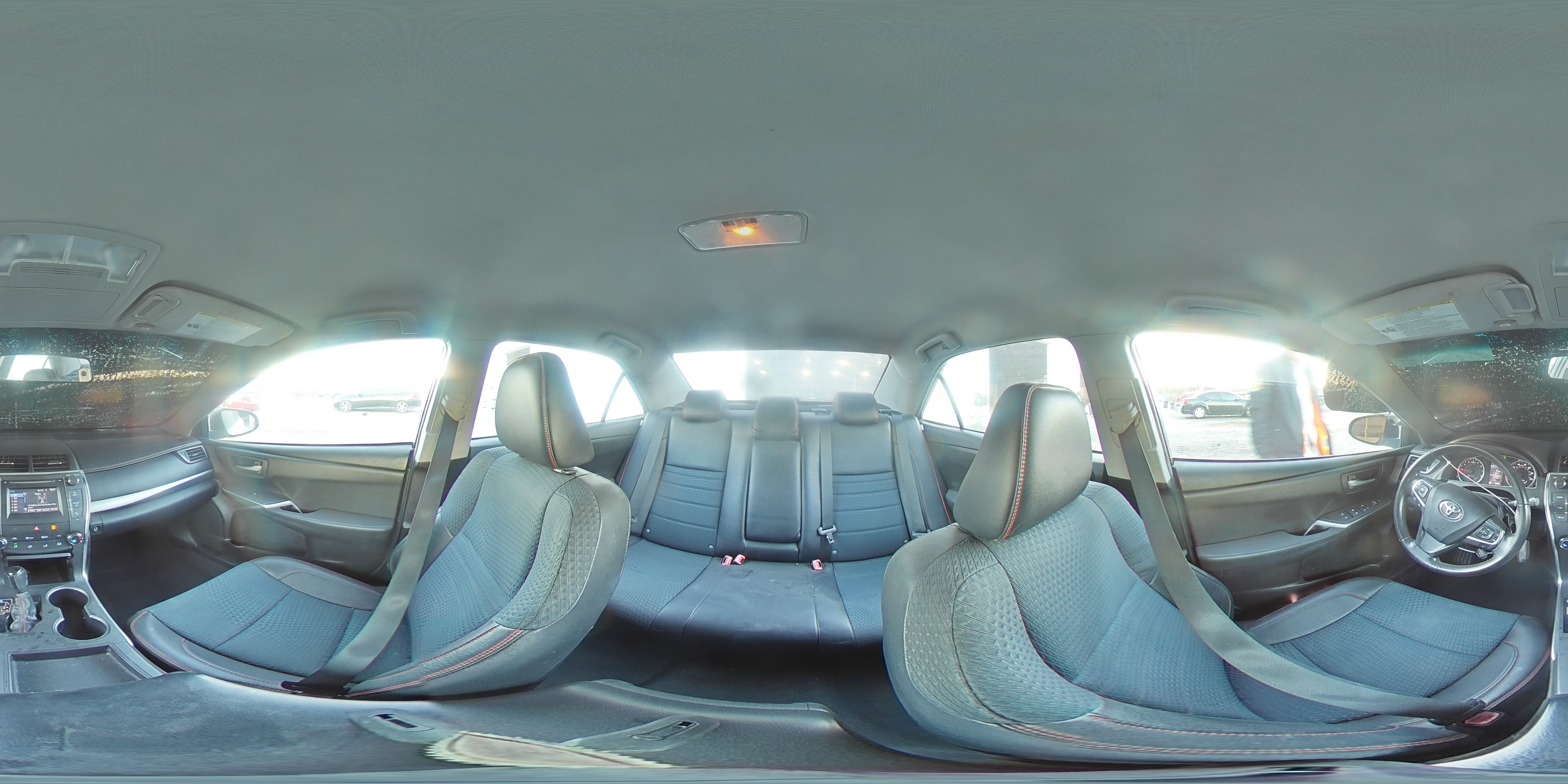 2015 Toyota Camry - Image 14