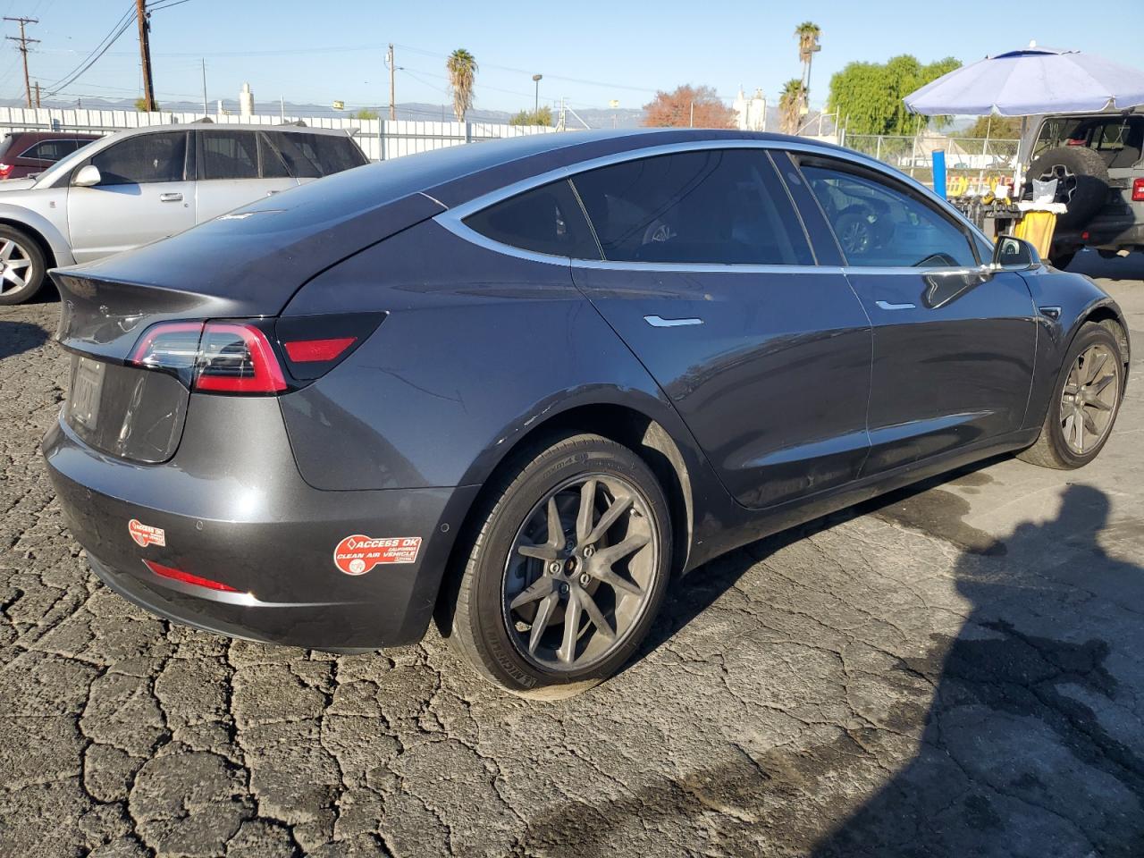 VIN 5YJ3E1EA9JF077717 2018 TESLA MODEL 3 no.3