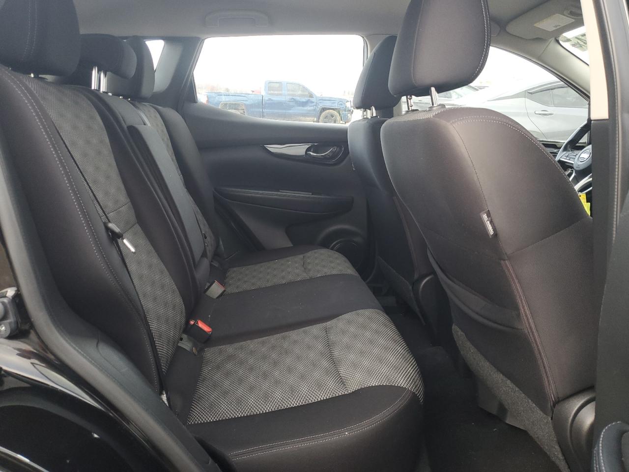 2019 Nissan Rogue - Image 10