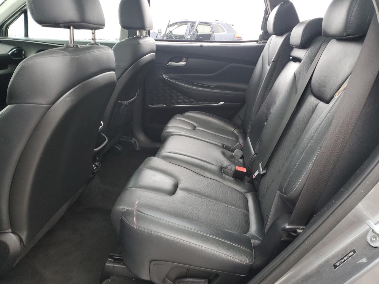 2019 Hyundai Santa Fe - Image 11
