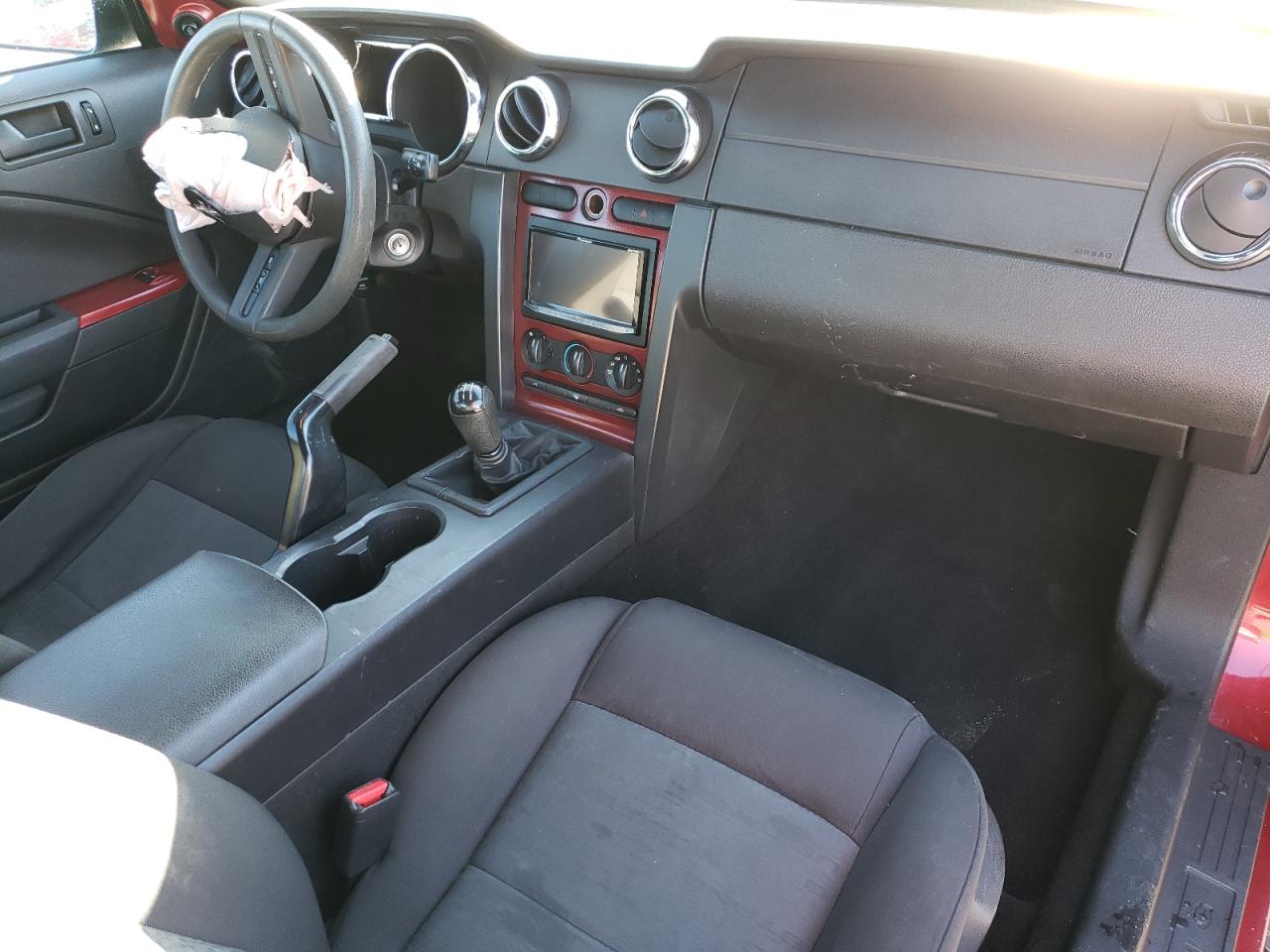 2007 Ford Mustang - Image 8