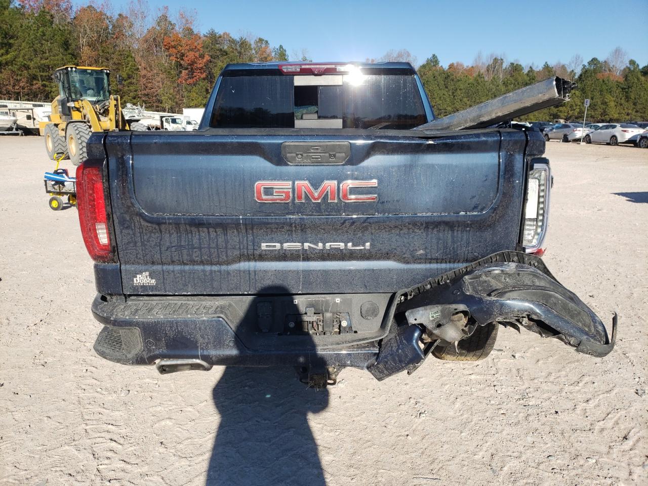 2022 GMC Sierra - Image 6