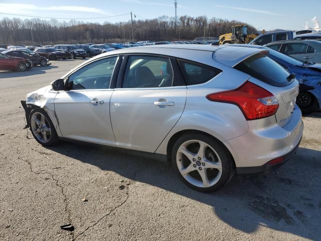 Hatchbacks FORD FOCUS 2014 Silver