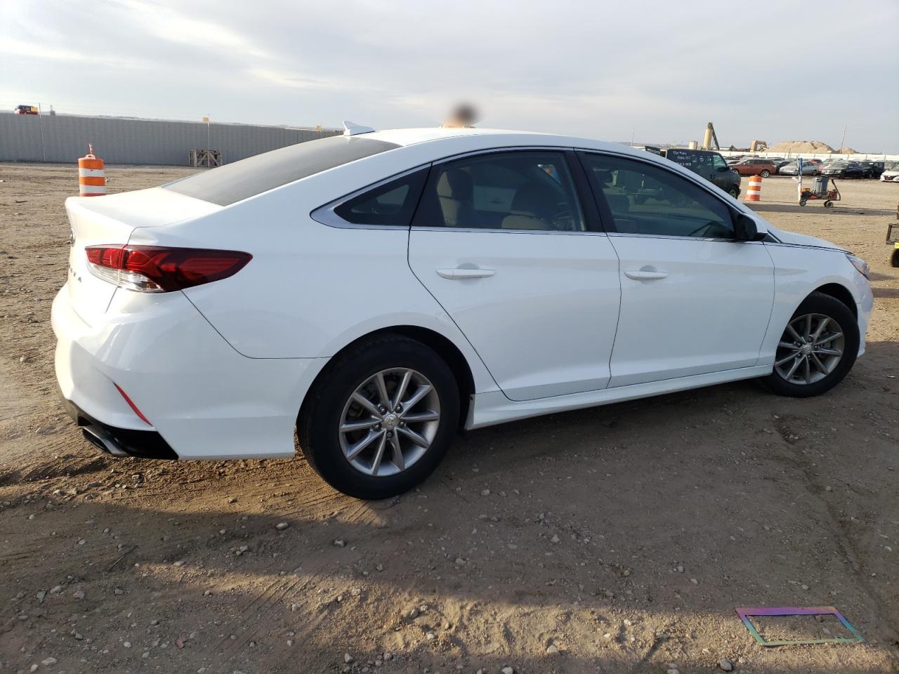 2018 Hyundai Sonata - Image 3