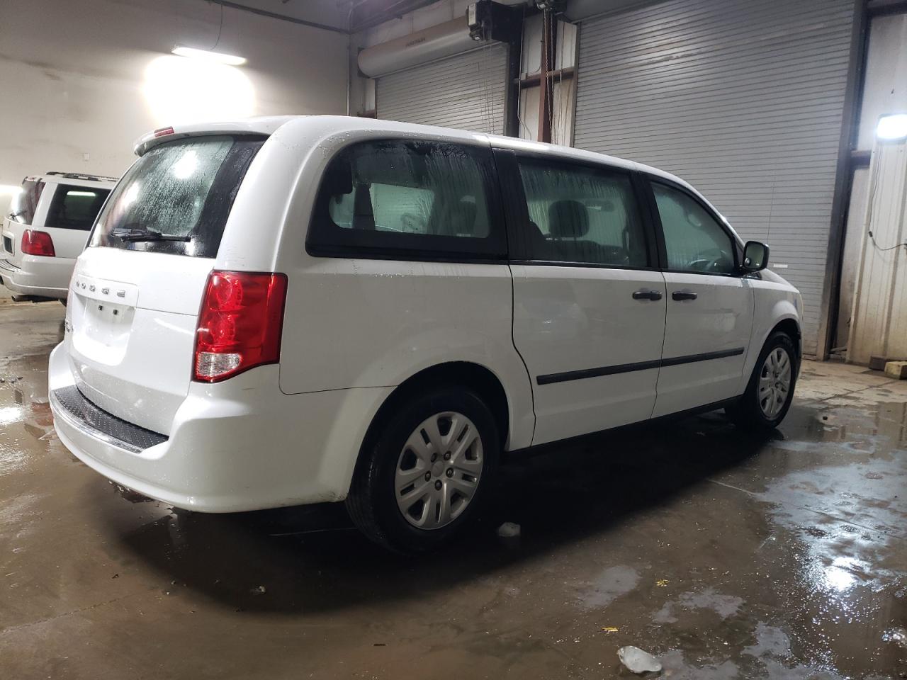 2016 Dodge Caravan - Image 3